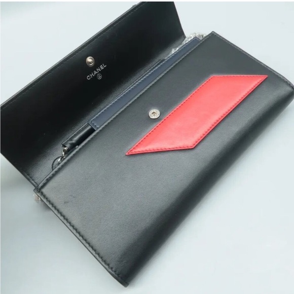 Auth Airplane Airline CHANEL Wallet On Chain WOC *Rare* - Picture 5 of 9